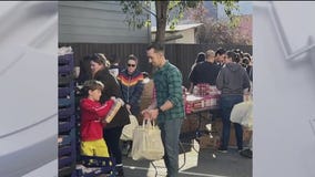 Berkeley police union holds Thanksgiving meal giveaway