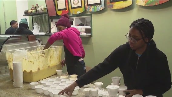 Saint Sabina Church passing out more than 1,000 holiday meals