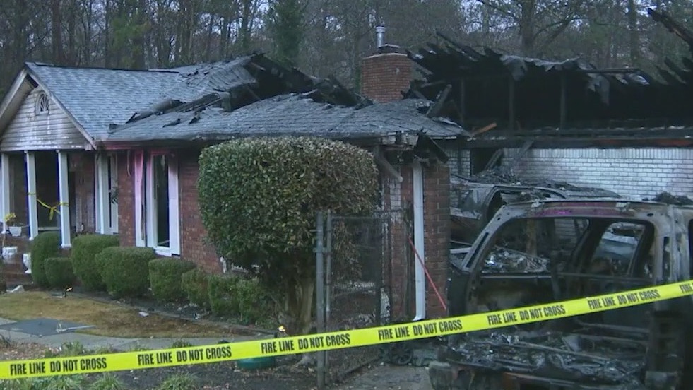 Former APD deputy chief loses Mableton home to fire
