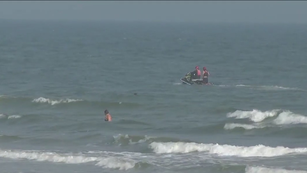 Body found during search for missing twin brothers in Galveston