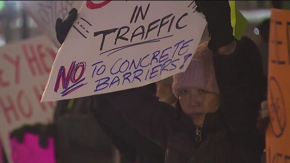 Chicago residents, bikers have dueling protests over new bike lanes
