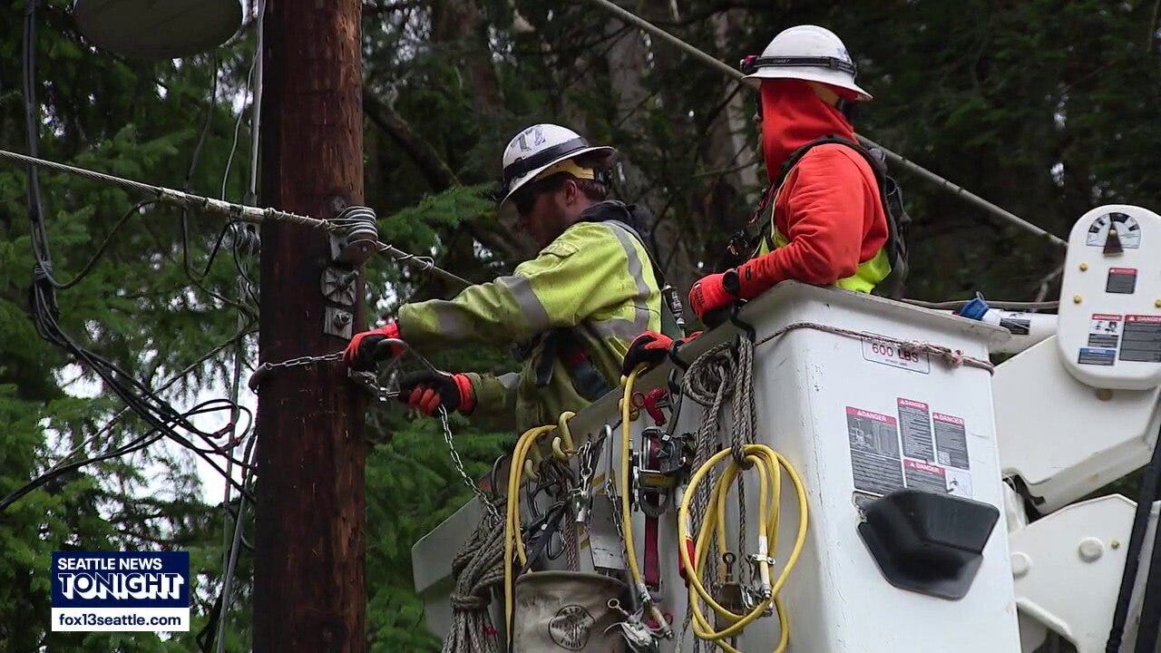 Thousands in WA still without power