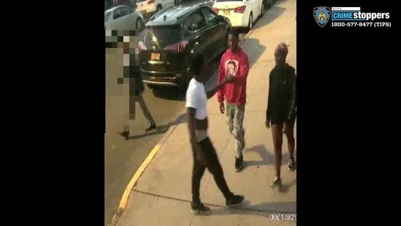 NYPD searching for trio of robbers in Queens