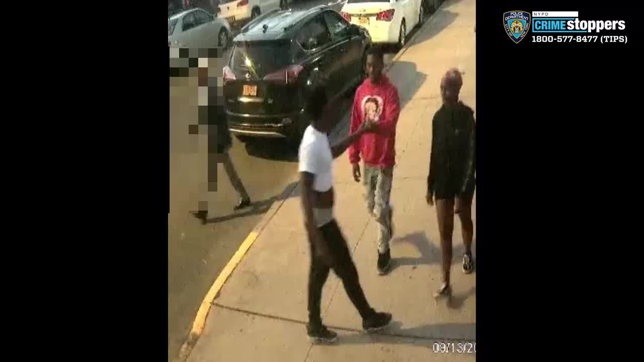 NYPD searching for trio of robbers in Queens