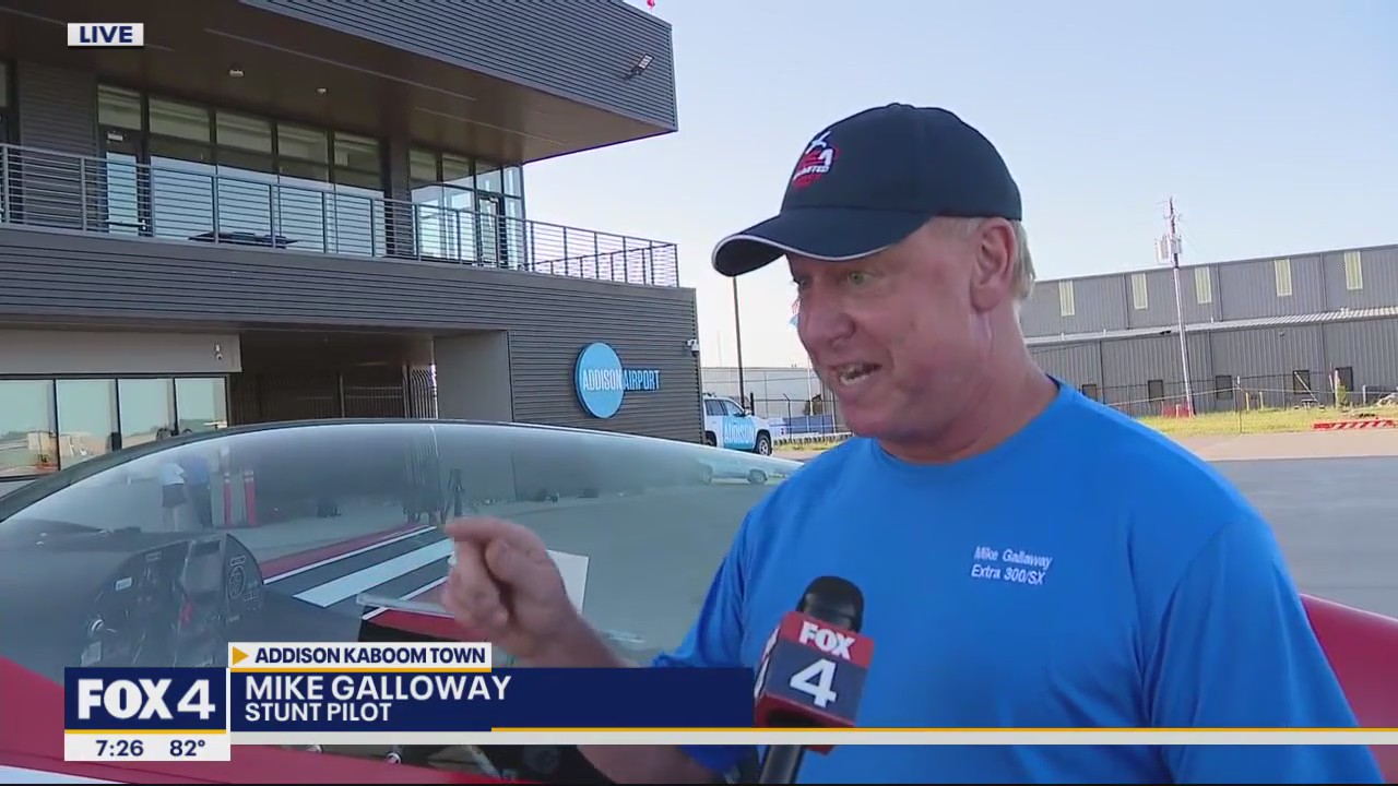 Addison Kaboom Town to feature stunt plane airshow