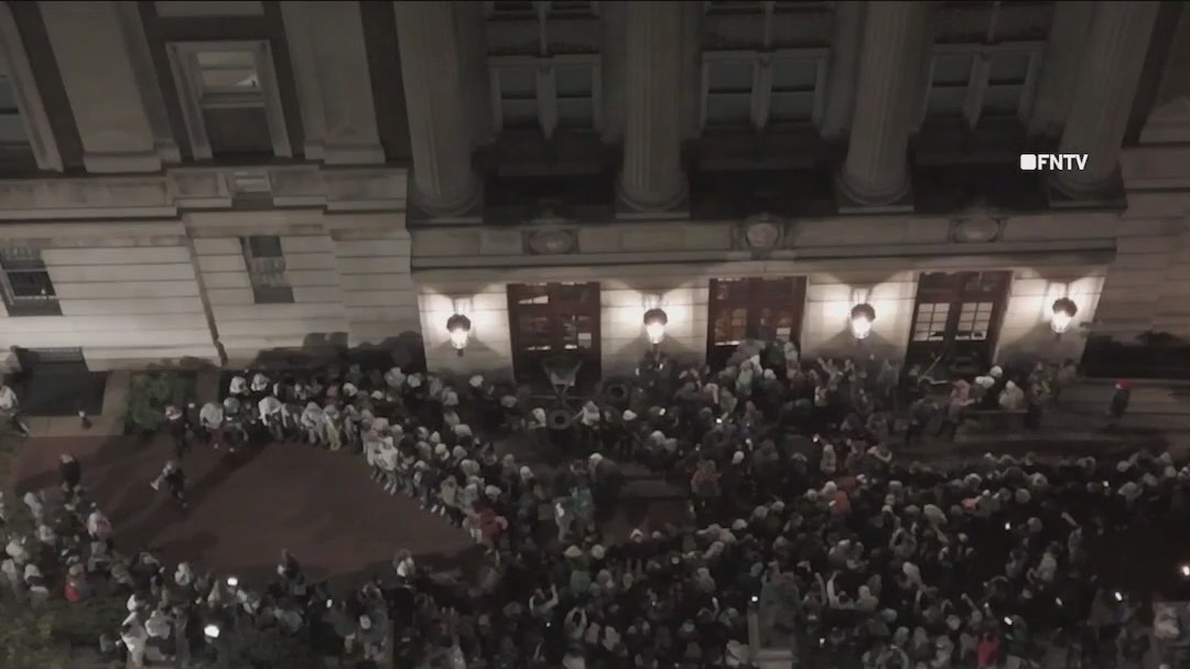 Columbia protesters occupy school building