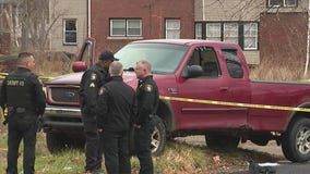 Wayne County Sheriff's Deputies fire shots at fleeing suspect