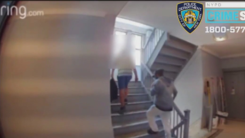 Brooklyn robbery: 73-year-old put in chokehold, thrown to ground