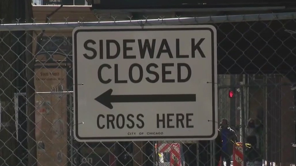 2 historic downtown Chicago skyscrapers forcing sidewalk to close due to deteriorating facades