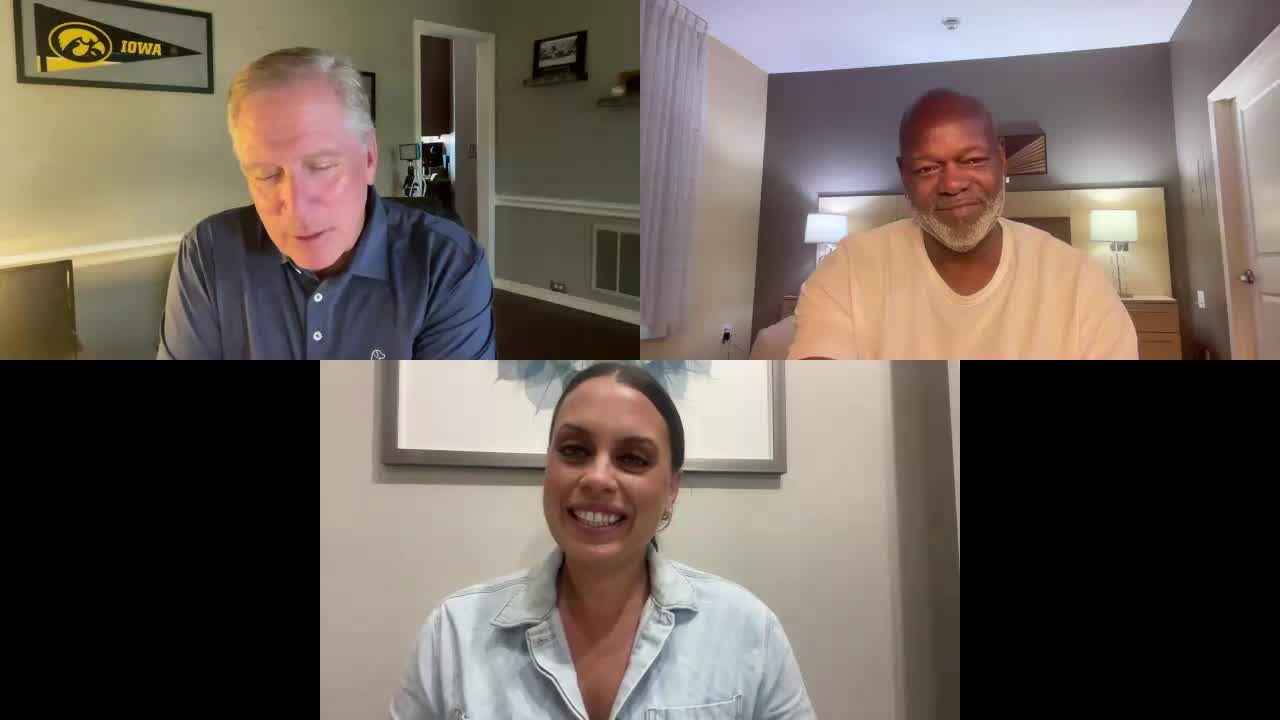 Emmitt Smith calls for Cowboys to sign Lamb, Dak deals