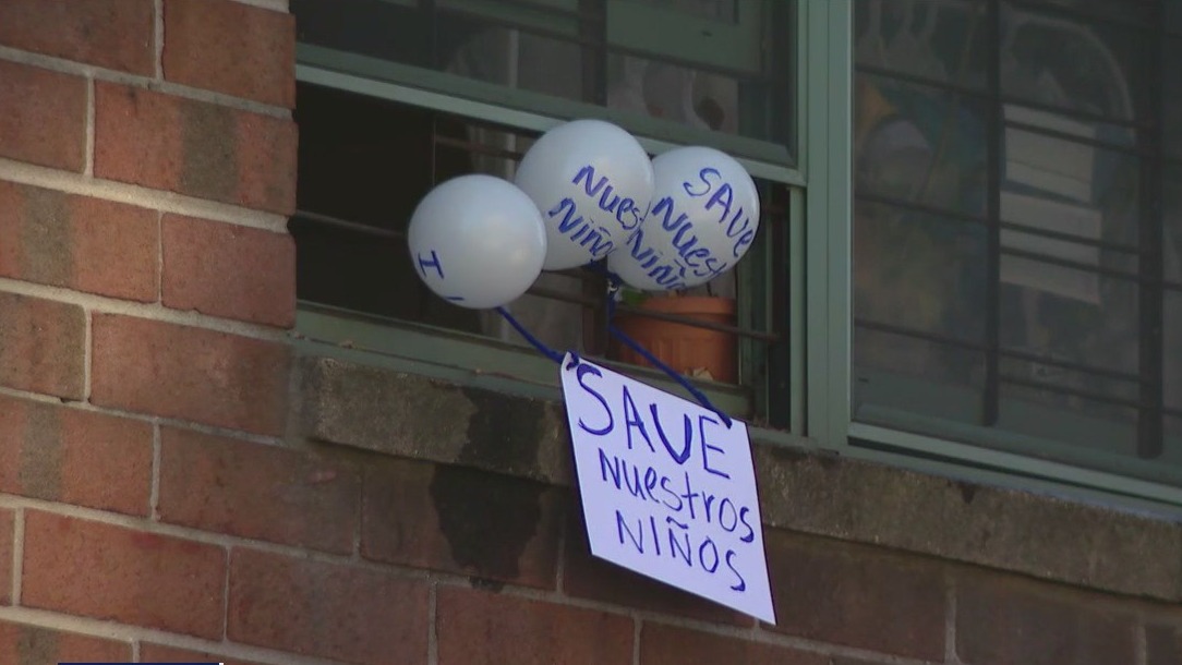 Parents rally to save Brooklyn daycare centers