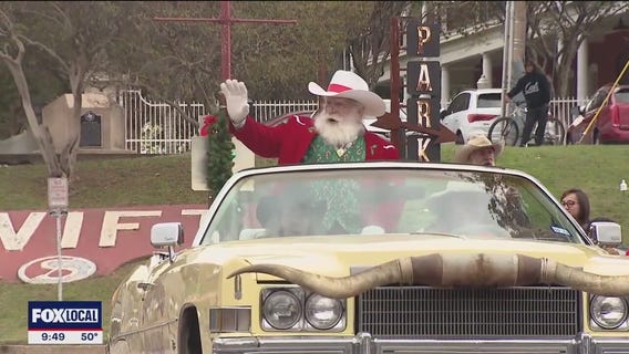 Santa brings holidays to Fort Worth Stockyards in style