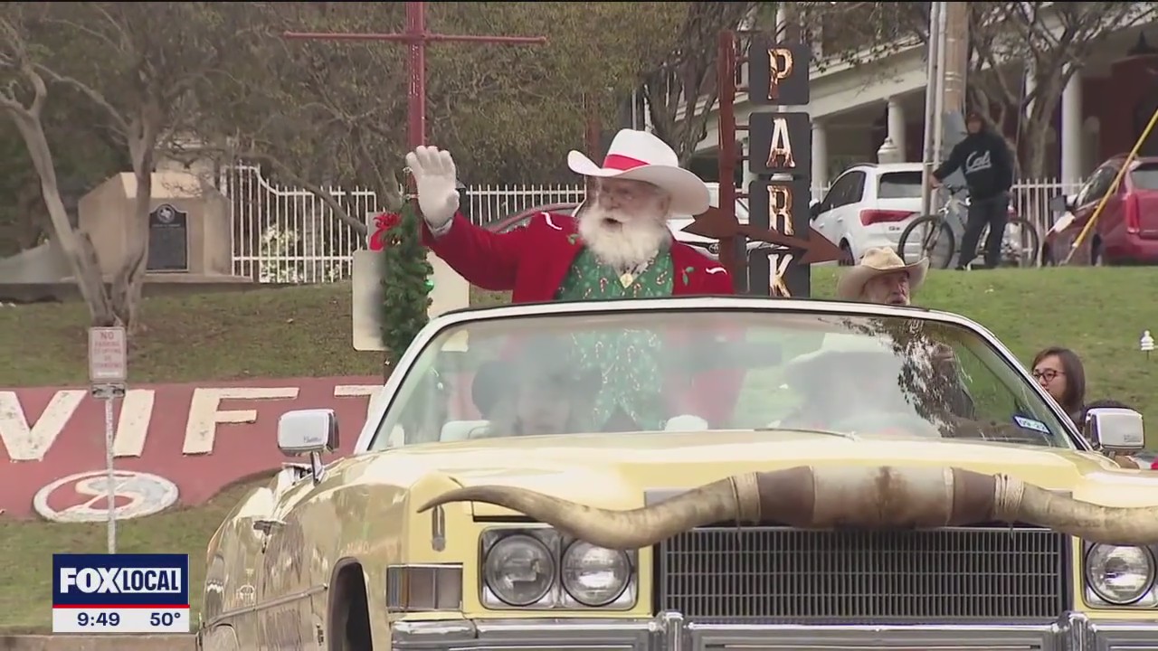 Santa brings holidays to Fort Worth Stockyards in style