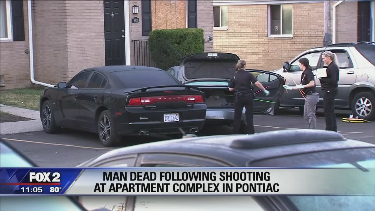 Man killed in Pontiac parking lot shooting