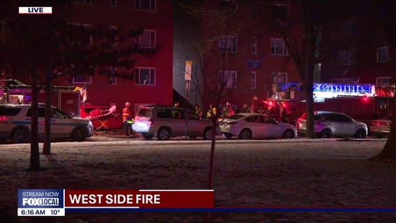Early morning fire in Chicago sends 4 people to hospital