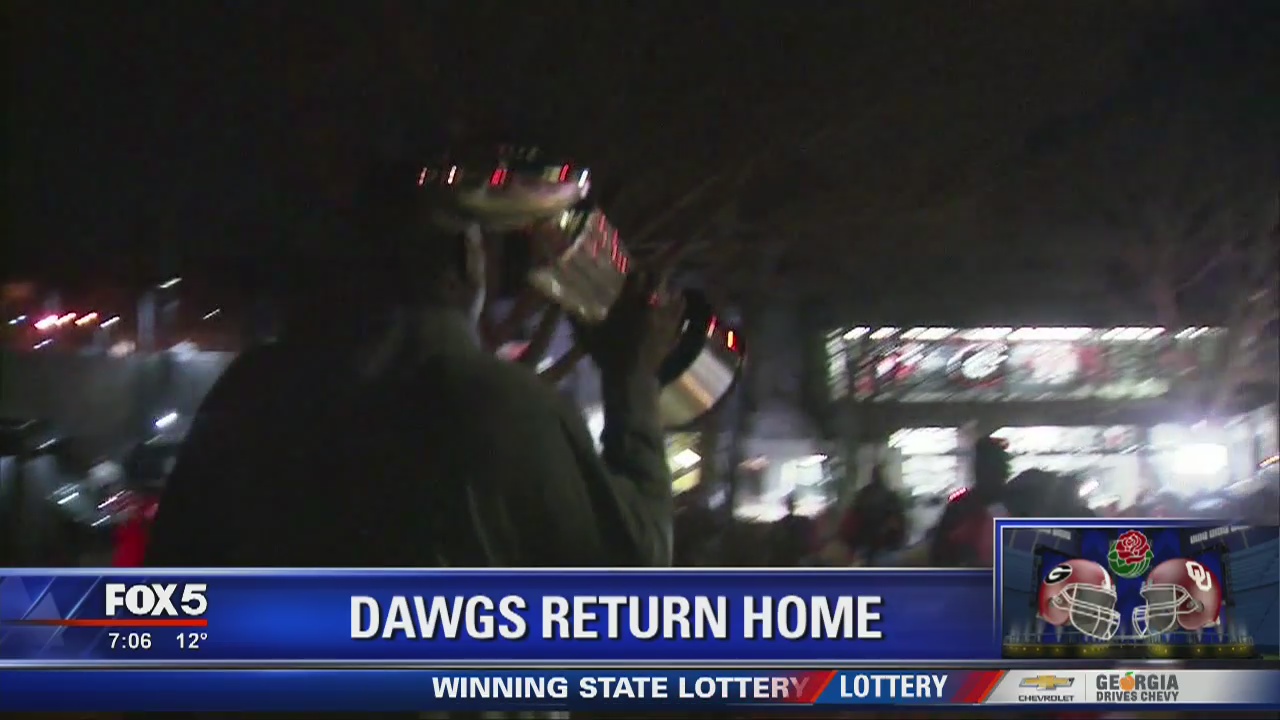 Victorious 'Dawgs return home with Rose Bowl trophy