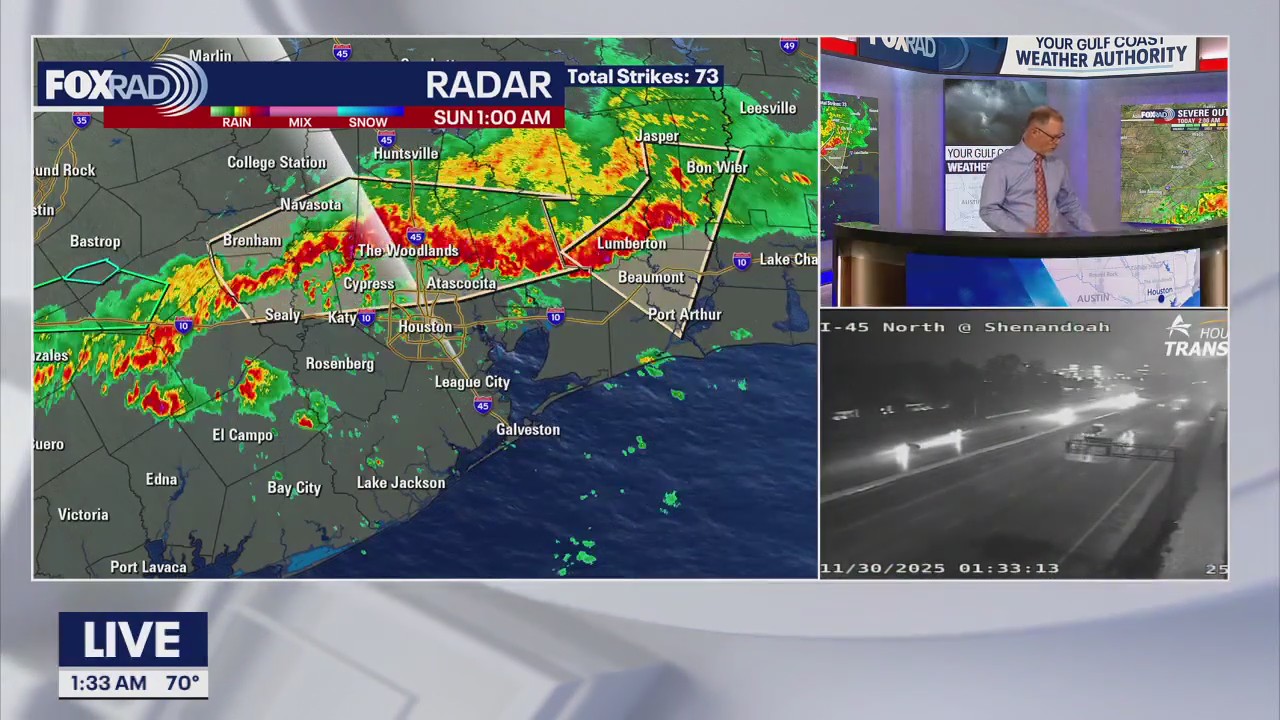 Heavy rain moves across Houston area Sunday morning | FOX 26 Houston