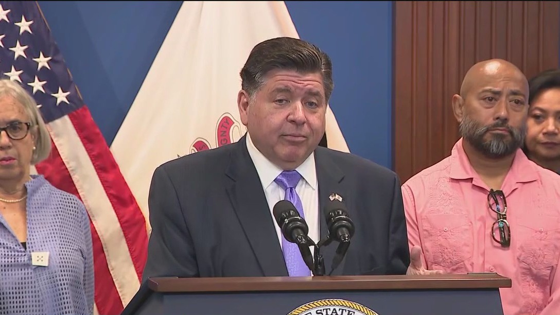 Pritzker signs executive order on deployment of troops in Illinois ...