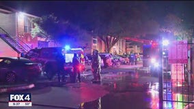 2 killed in apartment fire in Far North Dallas