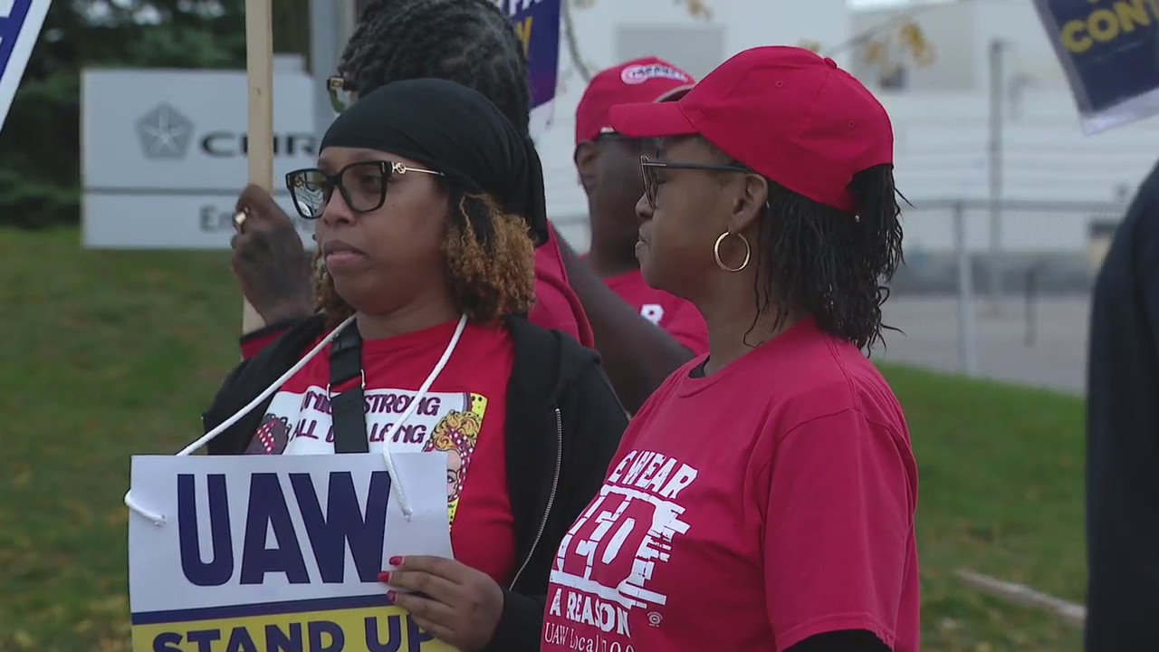 GM, Stellantis deal with UAW could mirror Ford's, expert says