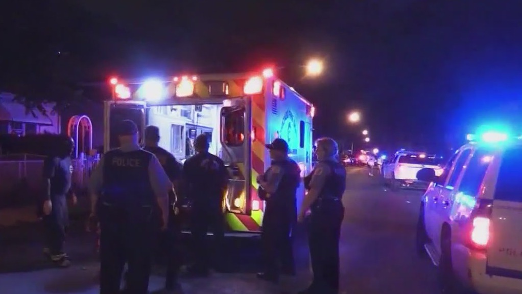 60 outreach workers, case managers join efforts to disrupt violence in Chicago