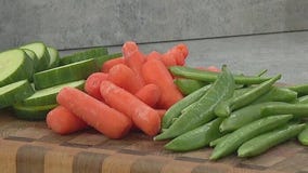 Thanksgiving meal: How to keep from overindulging