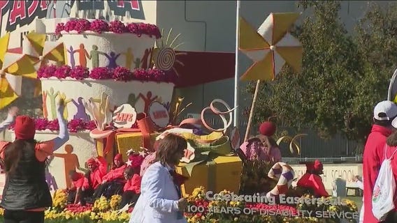 Spectators making their way to Pasadena for Rose Parade