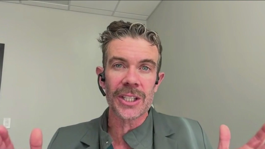 Local viral plastic surgeon weighs in on Gen Z facelift craze | ChicagoNOW