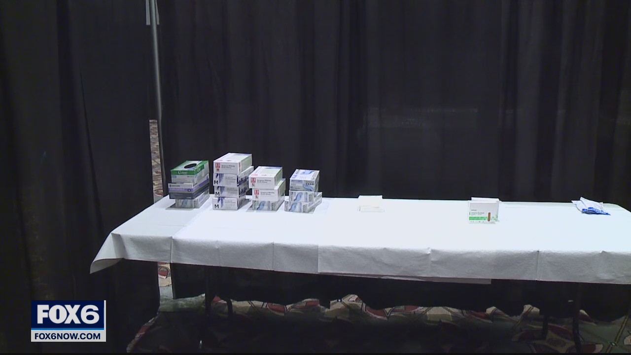 COVID-19 vaccination site opens at Wisconsin Center