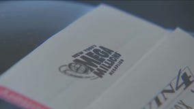 Mega Millions jackpot climbs to $910M