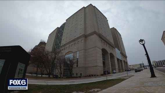 Darrell Brooks faces new charges; threatened, offered marriage to victim