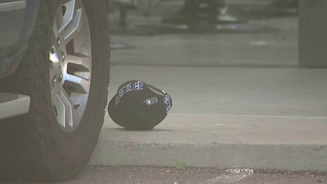 Phoenix Police searching for suspects after deadly shooting