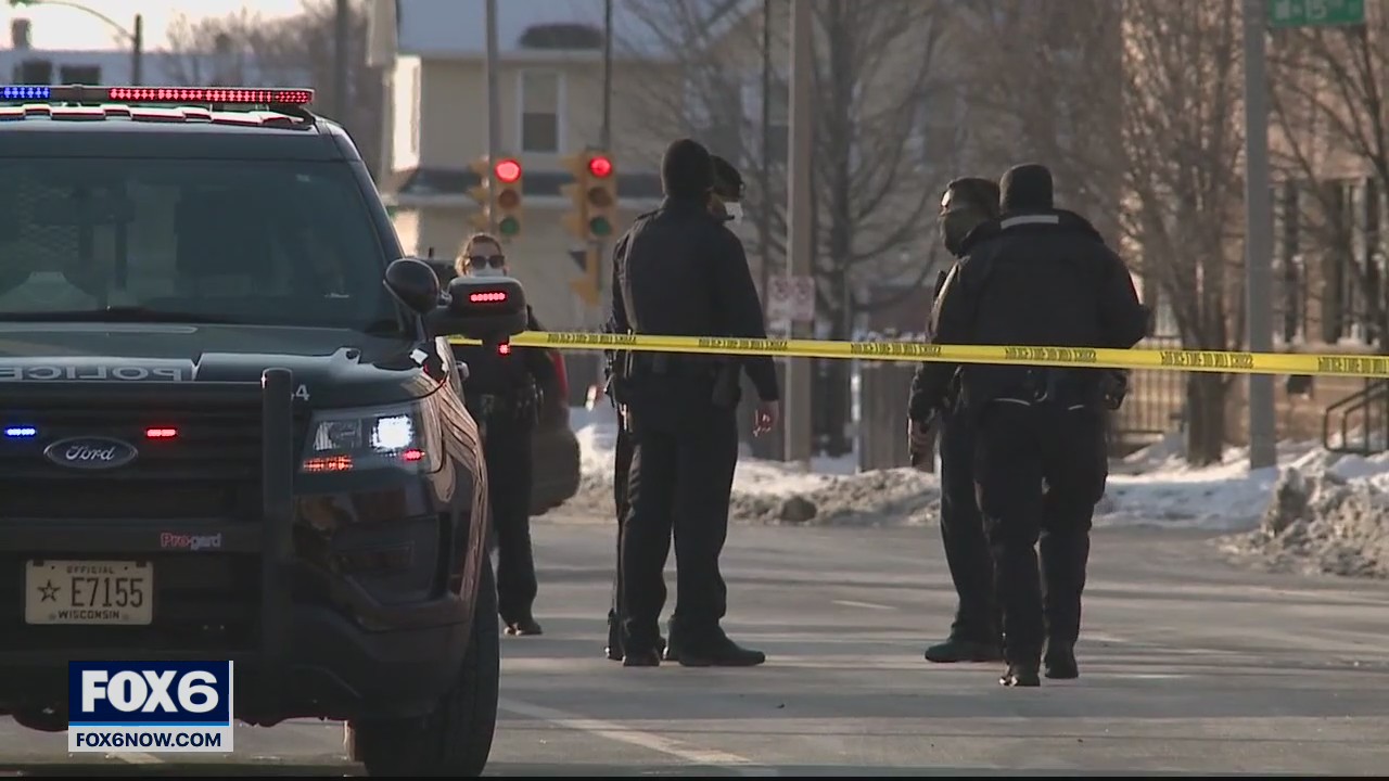 2 MPD officers dragged by fleeing suspect, injured