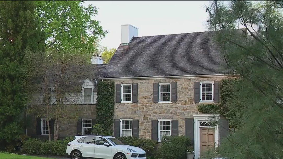 Warning about 'tourism burglars'