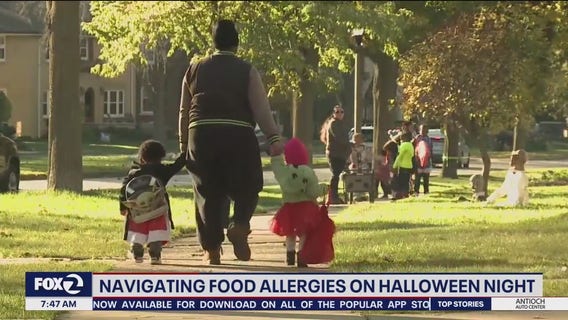 TIps to navigate food allergies this Halloween