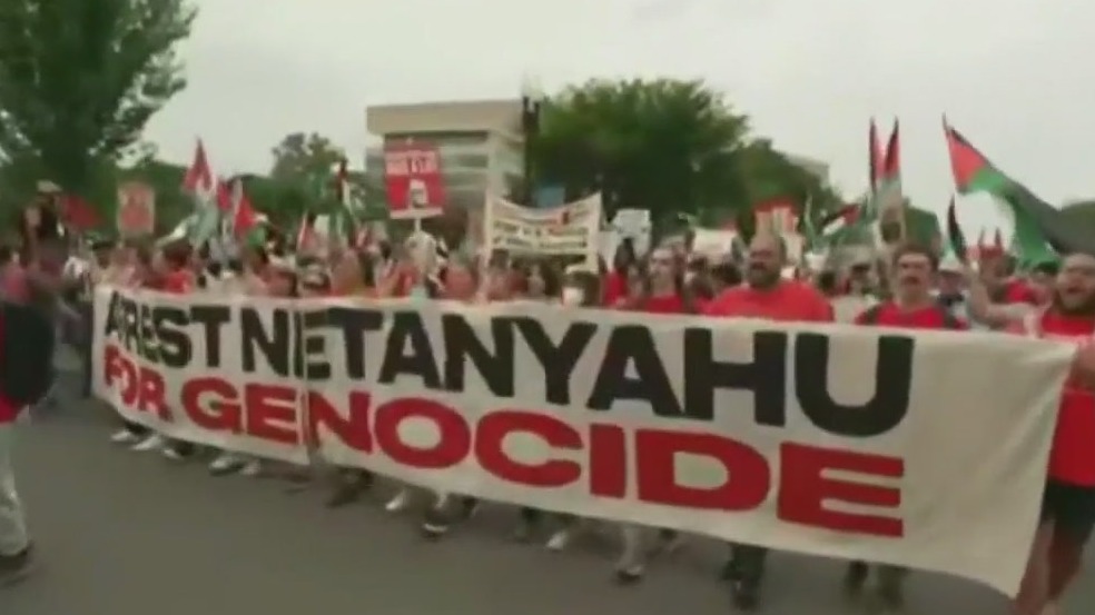Protests as Netanyahu addresses Congress