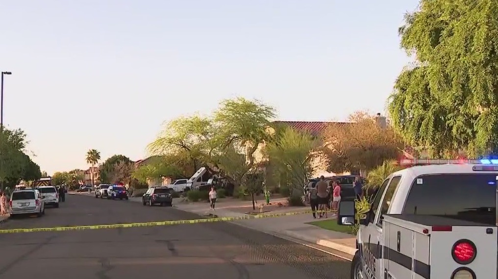 Gilbert man killed in house fire, FD says | FOX 10 Phoenix