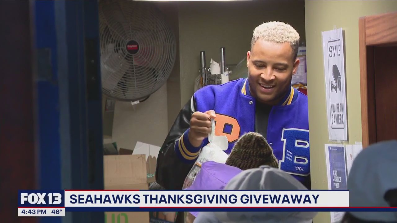 Seahawks tight end Pharaoh Brown hosts Thanksgiving giveaway