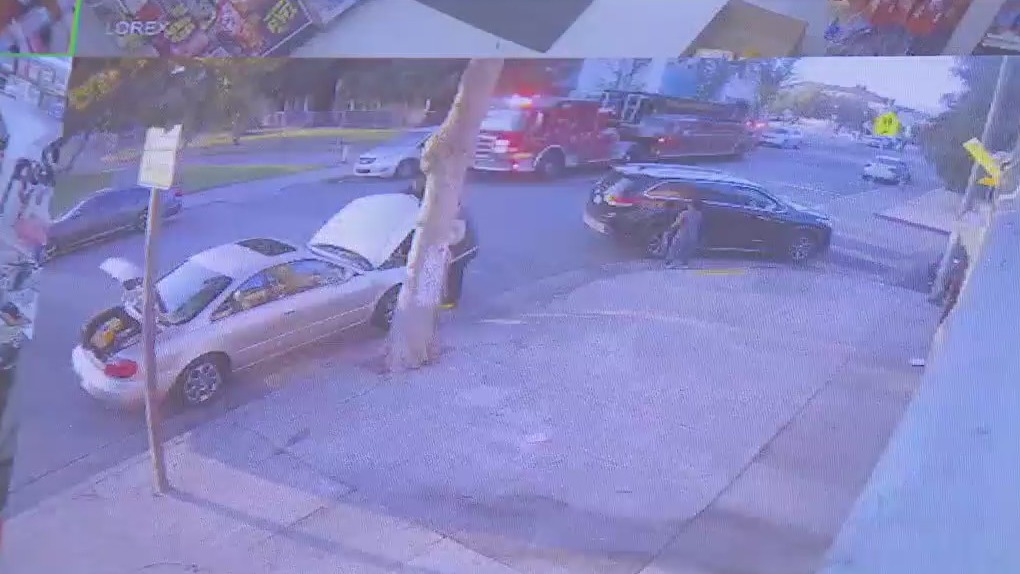 Hate messages in the East Bay, thieves steal from firefighters | Today News | KTVU