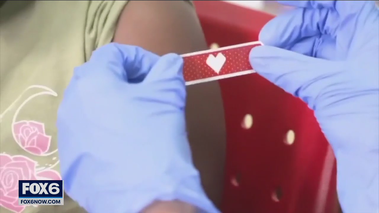 COVID and flu ‘twindemic’ warnings, shots urged by doctors