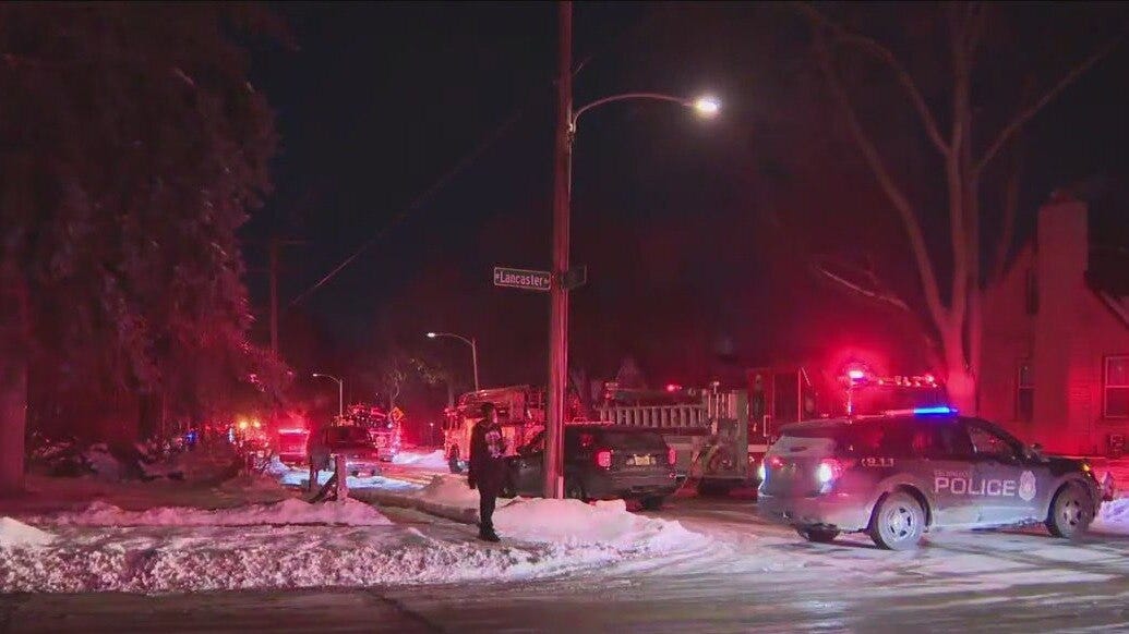 Milwaukee apartment fire; firefighters face icy conditions