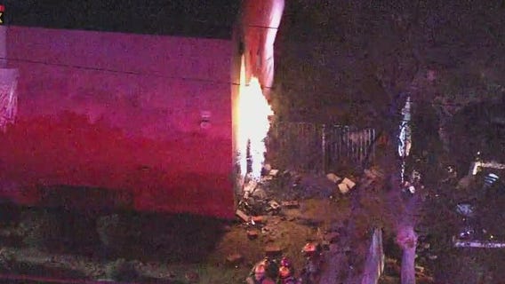 Fire breaks out at Glendale building