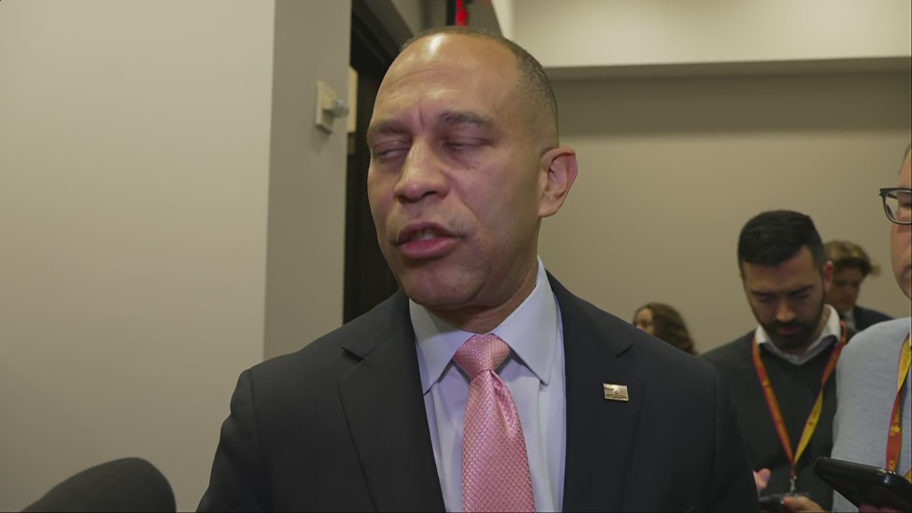 Jeffries speaks while House is in recess awaiting shutdown vote