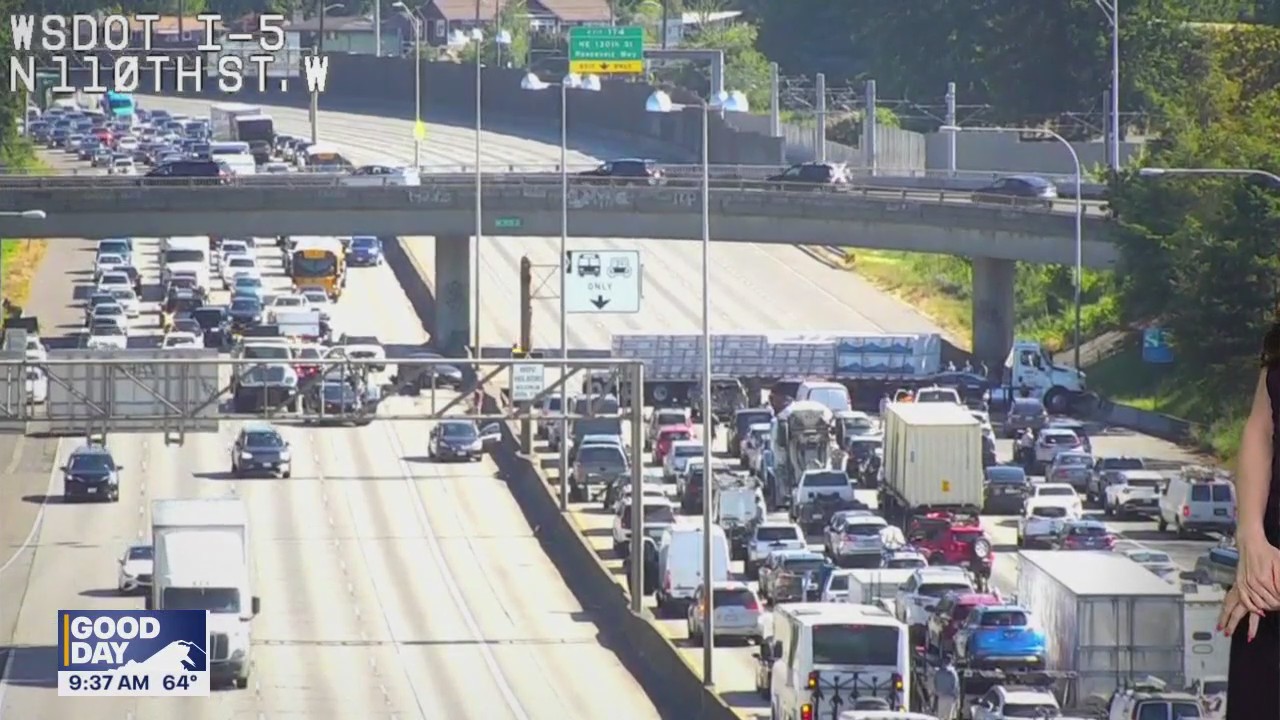 Semi truck crash on I-5 snarls traffic in North Seattle