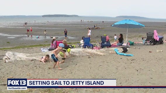 Everett's sandy island getaway