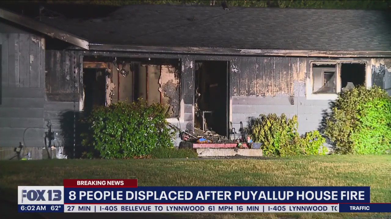 8 people displaced after Puyallup house fire