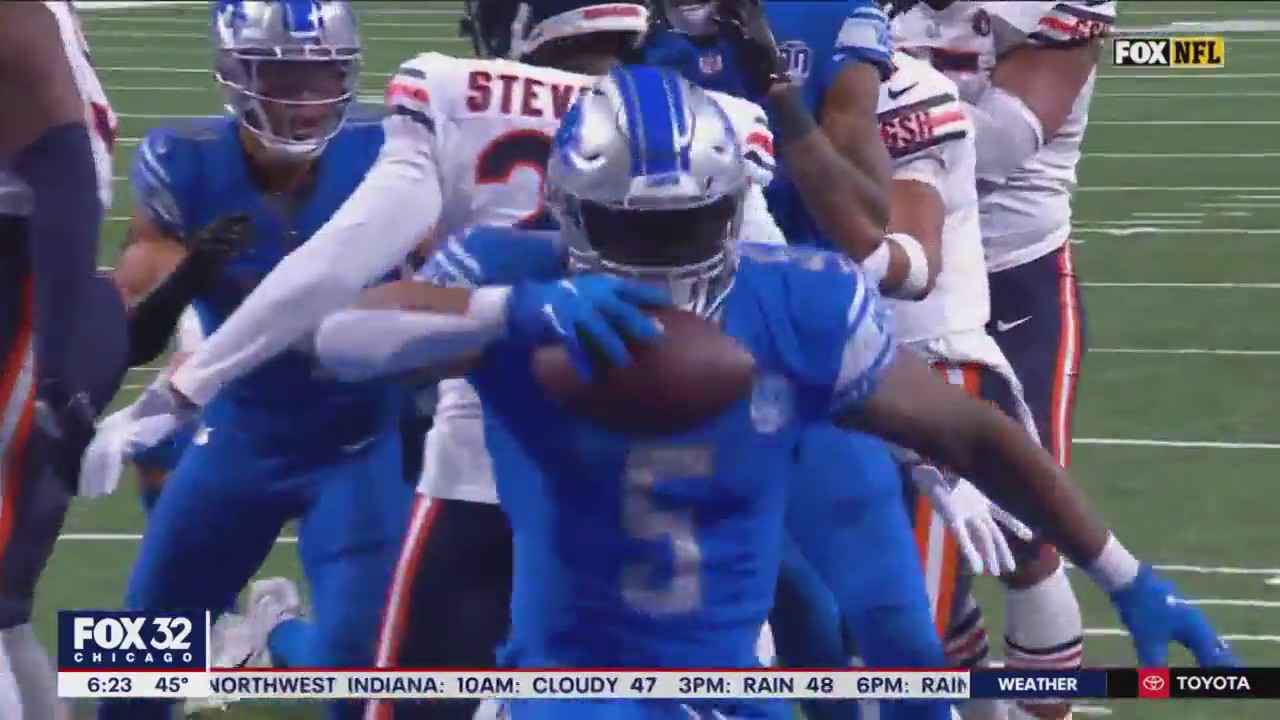 Bears blow late lead in historic fashion in loss to Lions