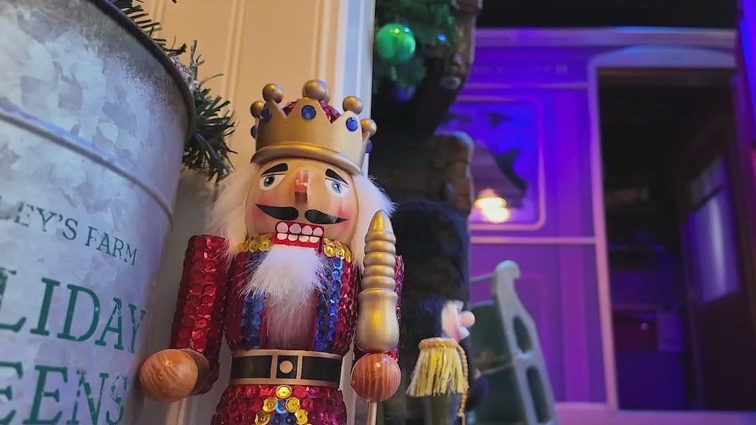 Santa arrives at Magical Wonderland