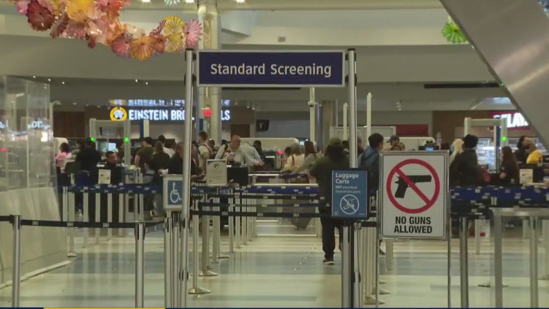 Lingering impact of shutdown on airports ahead of holiday travel season