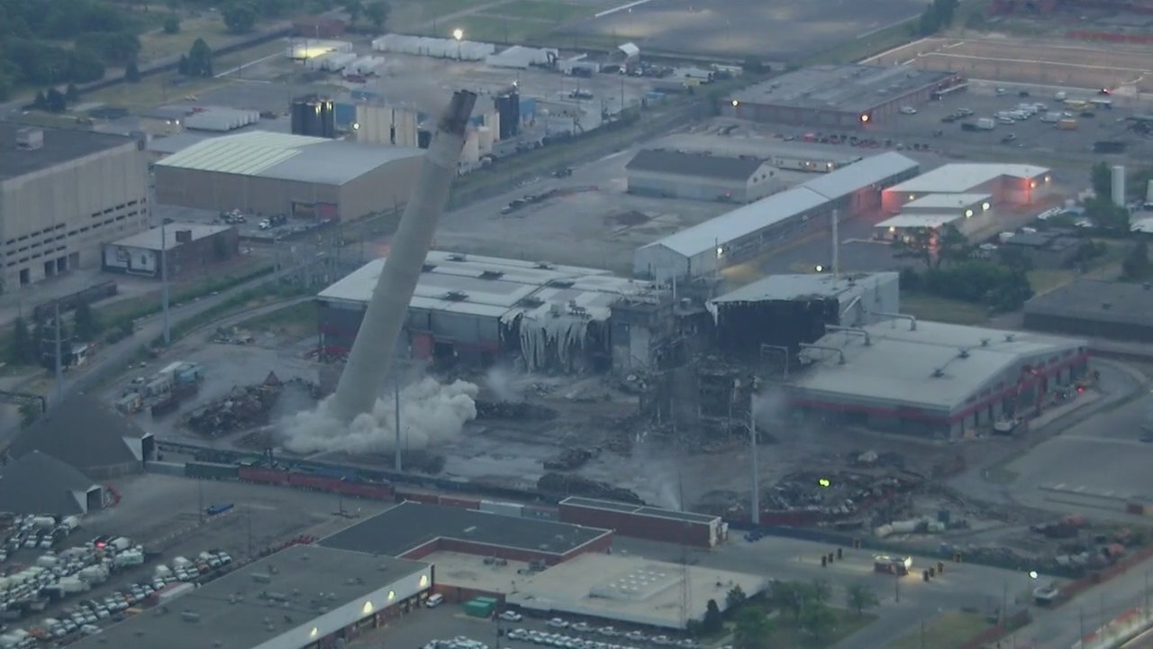 Detroit incinerator smokestack imploded | FOX 2 Detroit